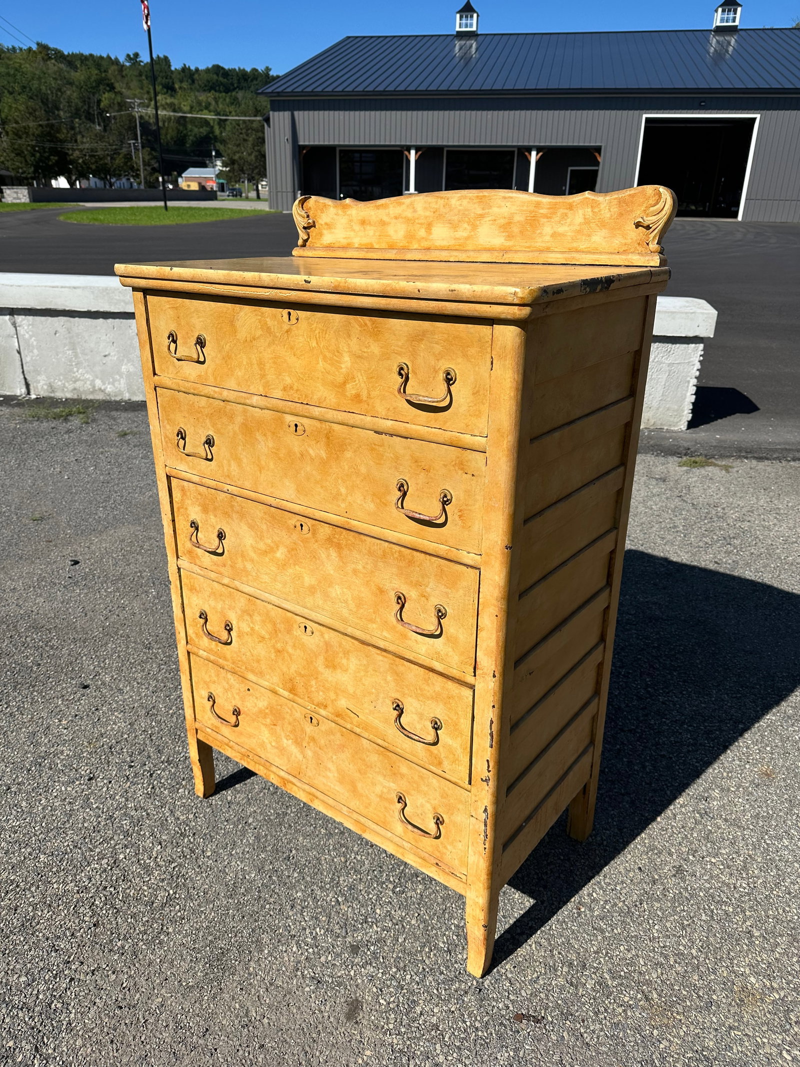 Antique Highboy 5-drawer Dresser: GET A SHIPPING QUOTE BEFORE YOU BID. .Antique Highboy 5-drawer Dresser. Features a carved backsplash and yellow faux-grained 'chippy' finish. 51 1/2"tall x 33"wide x 19"front-to-back. ..>>>>>>>>>>>>>>