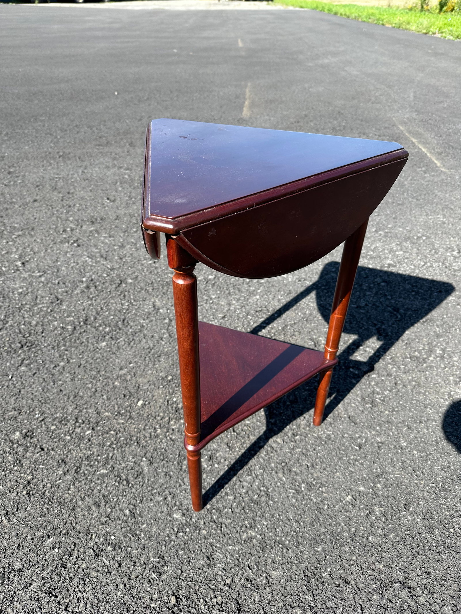 Vintage Round Triangular Drop-leaf Design ACCENT TABLE - 4