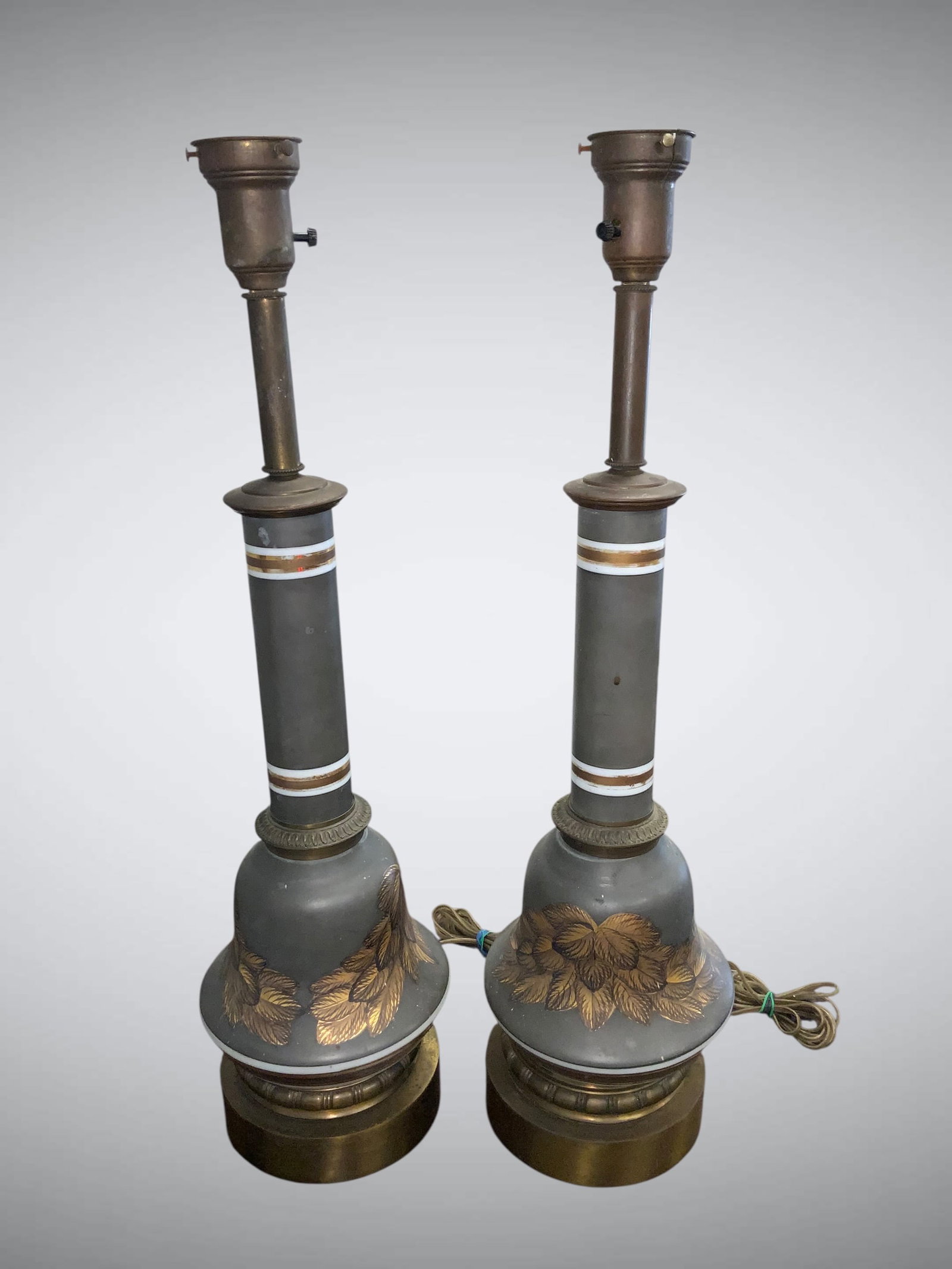 Vintage Pair PARLOR TABLE LAMPS (1 of 4)