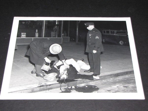 Dave Beadle Mafia B&W UPI Crime Scene Photo: Dave Beadle Mafia B&W UPI Crime Scene Photo - 8"x10" with UPI markings on back side along with file numbers and captions.