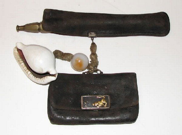 19thC Japanese Tobacco Pouch Kiseru Case & Shell: Edo period, unusually large pressed leather tobacco pouch and kiseru case with large shell toggle, marble ojime, and brass & bamboo pipe. The leather pouch has a gold and silver clasp. This piece is i