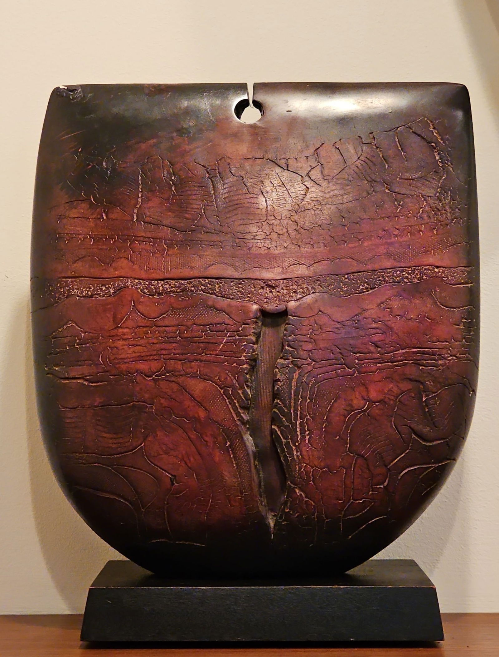 Peter Hayes – Large Red Raku Keyhole Bow, Signed. (1 of 9)