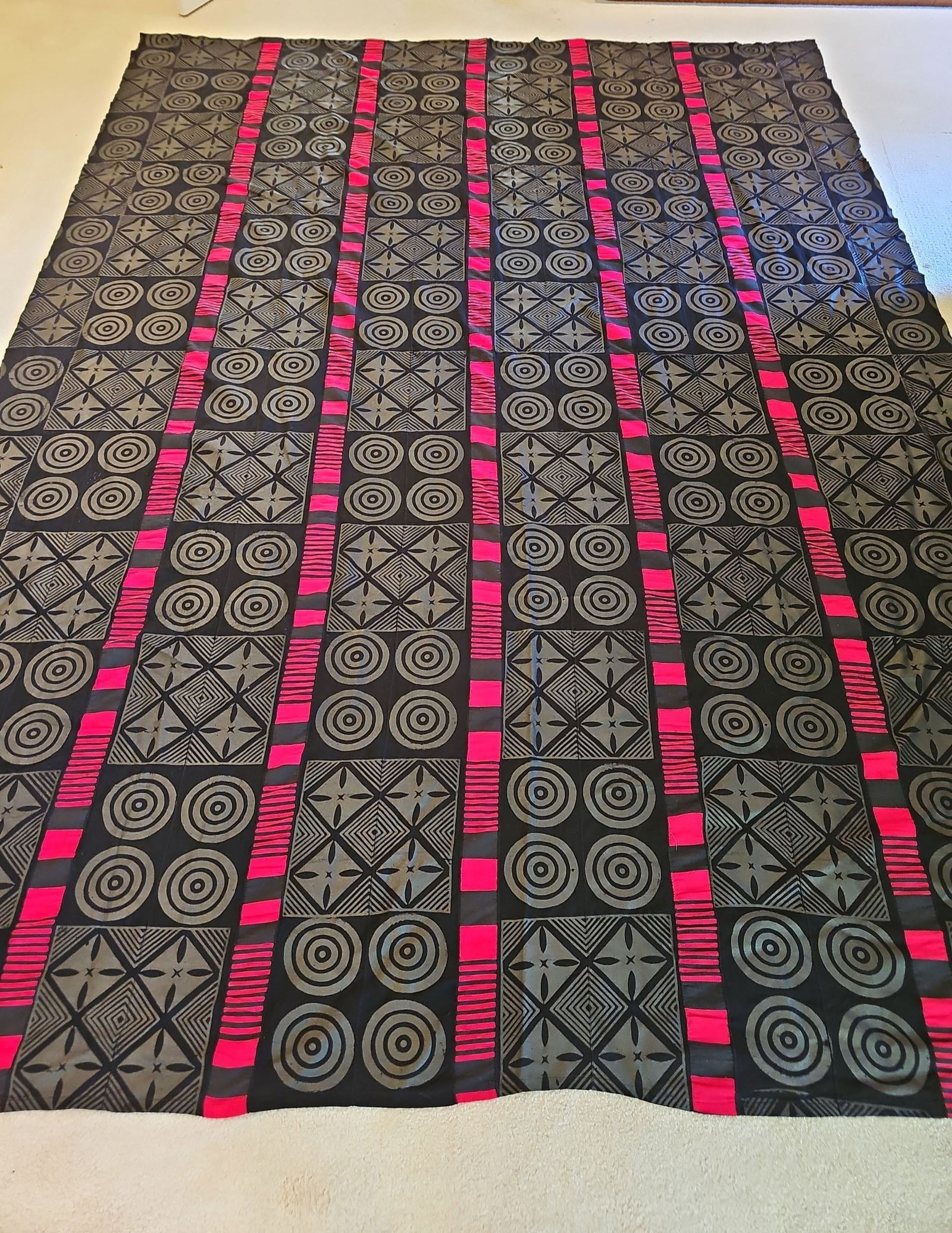 Beautiful Large 127.5"L X 94.5"W African Batik Tapestry (1 of 8)