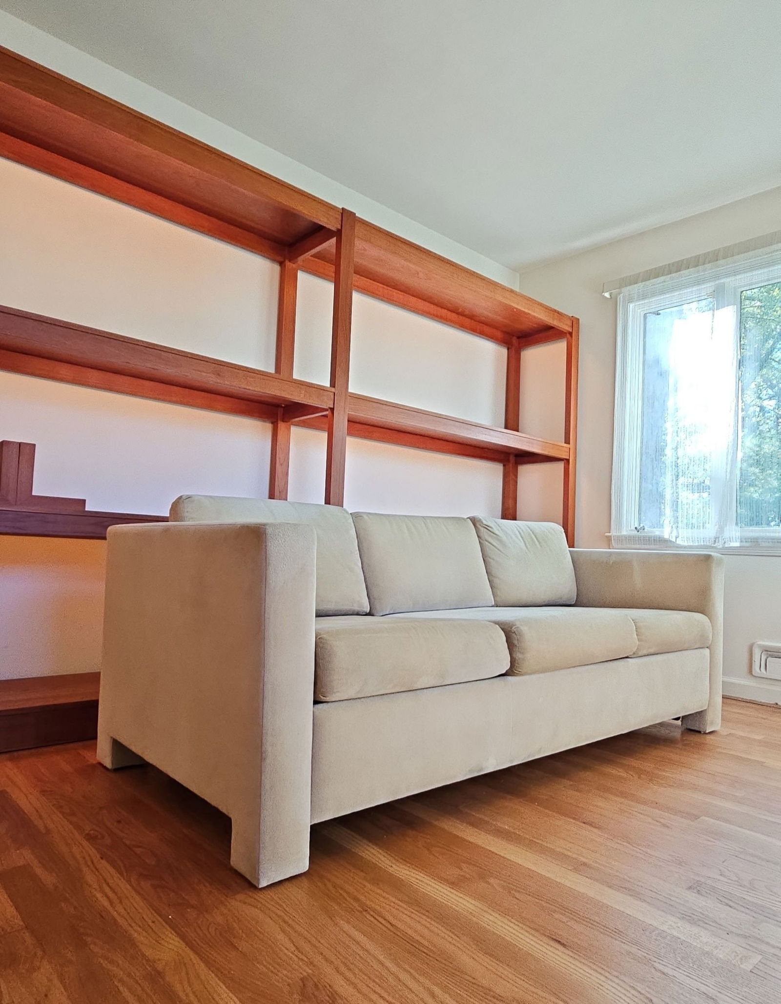 Easy Convert Rollout Design Mid Century Sofa: Easy Convert Rollout Design Mid Century Sofa With Sealy Posturpedic Mattress 26.5" X 77"W X 34.5"D Mattress 60"W X 70"L BY BIDDING ON ANY ITEM, ALL BIDDERS ARE ENTERING INTO A CONTRACT AND AGREE TO AB