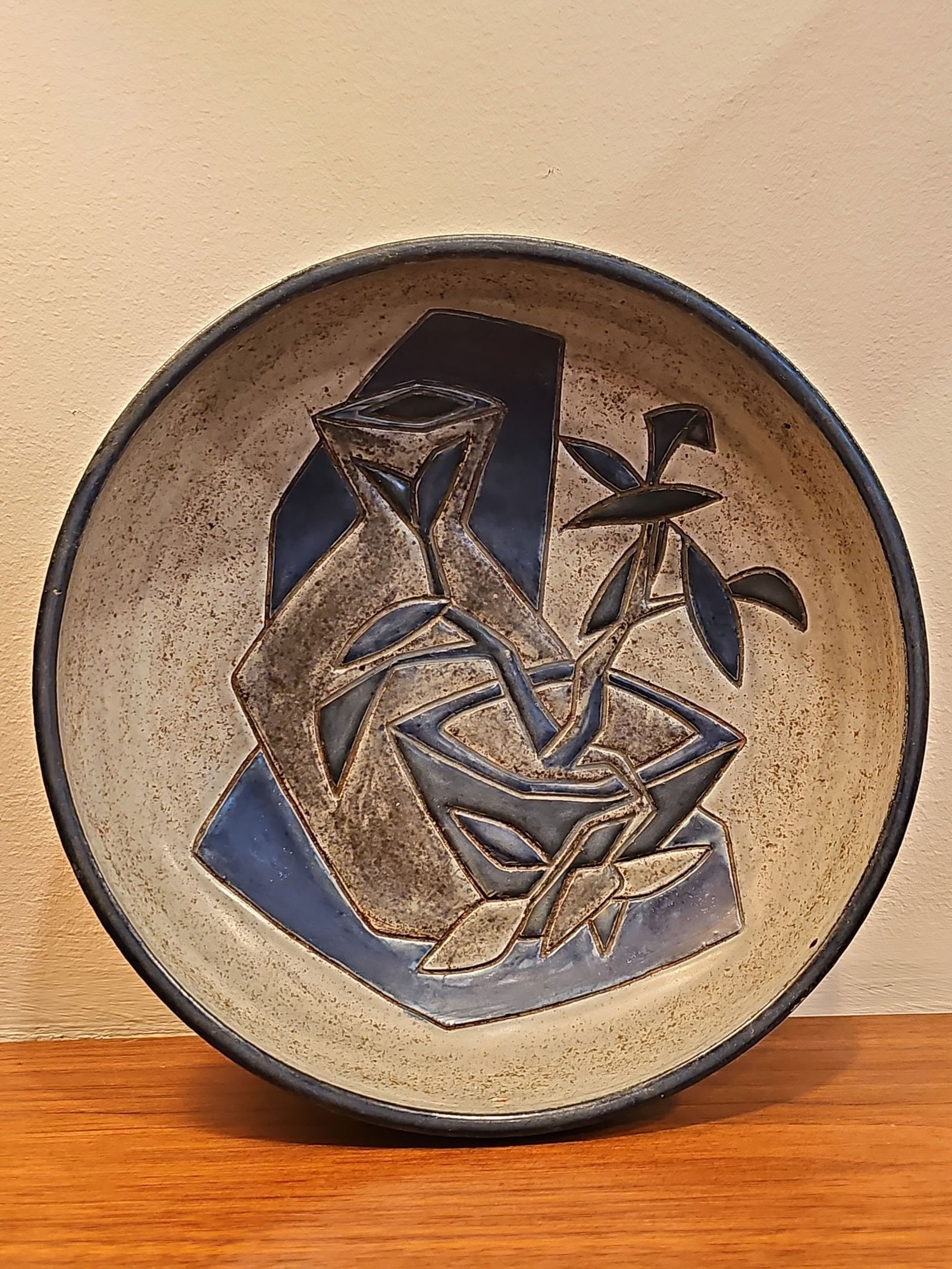 Royal Copenhagen Art Pottery Jorgen Mogensen Bowl 3"H X 10"W: Royal Copenhagen Art Pottery Jorgen Mogensen Bowl 3"H X 10"WBY BIDDING ON ANY ITEM, ALL BIDDERS ARE ENTERING INTO A CONTRACT AND AGREE TO ABIDE BY AND ACCEPT THESE TERMS OF SALE. PLEASE READ THE TERMS