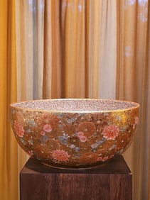 Large Japanese Satsuma "Thousand Flowers" Bowl Internally Painted With a Floral Decorated Exterior
