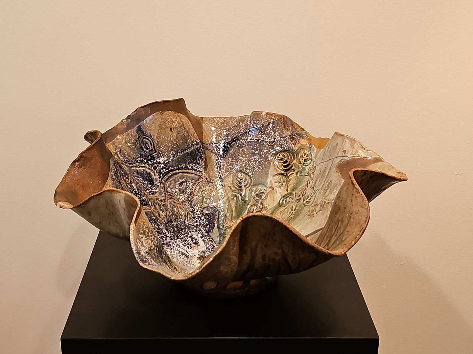 Clam Shell Design Bowl 1980c (1 of 8)