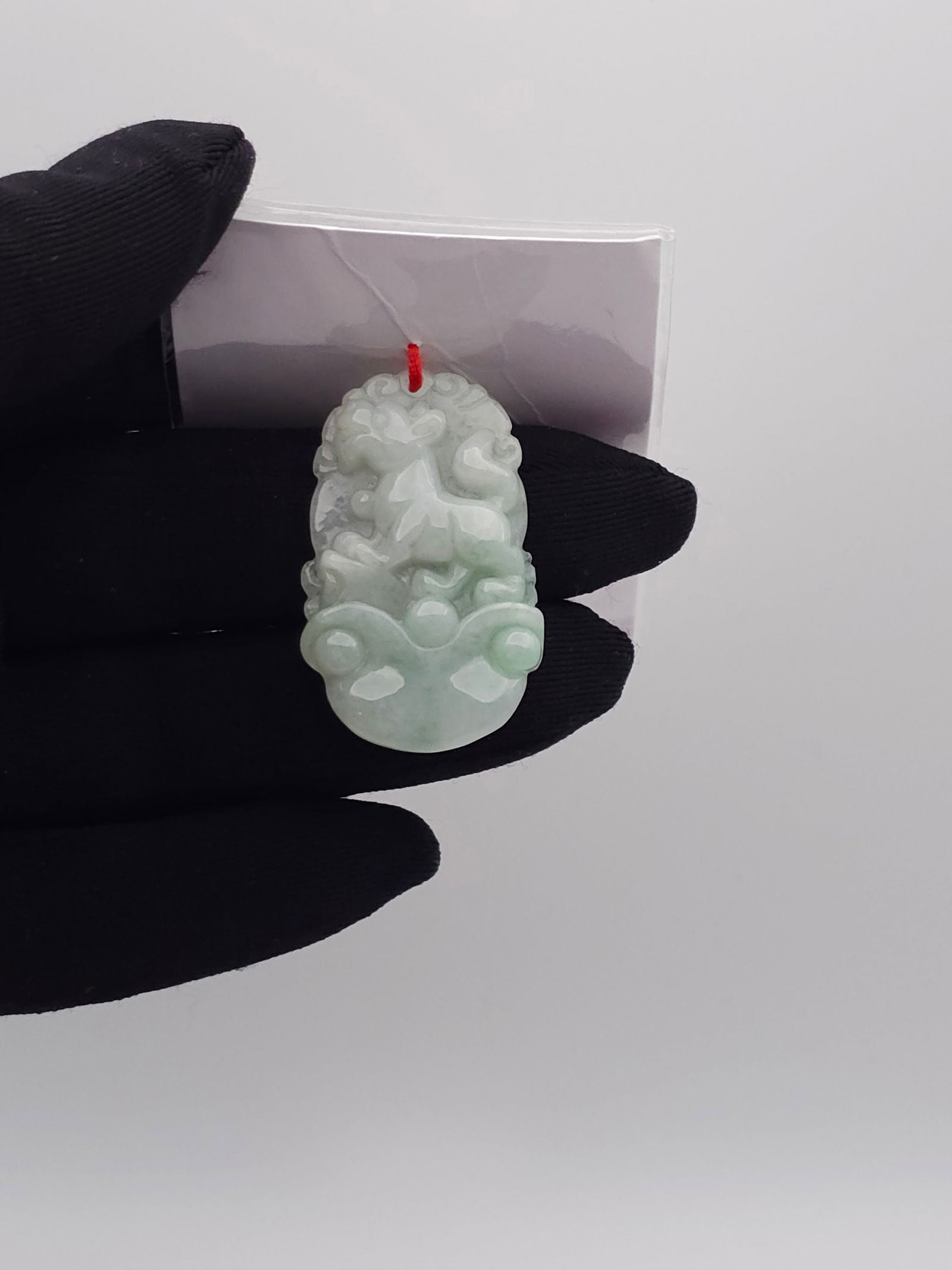 Hand Carved Chinese Foo Dog Jade Amulet Figurine: Hand Carved Chinese Foo Dog Jade Amulet FigurineBY REGISTERING FOR THIS SALE AND BIDDING ON ANY ITEM, ALL BIDDERS ARE ENTERING INTO A CONTRACT AND AGREE TO ABIDE BY AND ACCEPT THESE TERMS OF SALE. PLE
