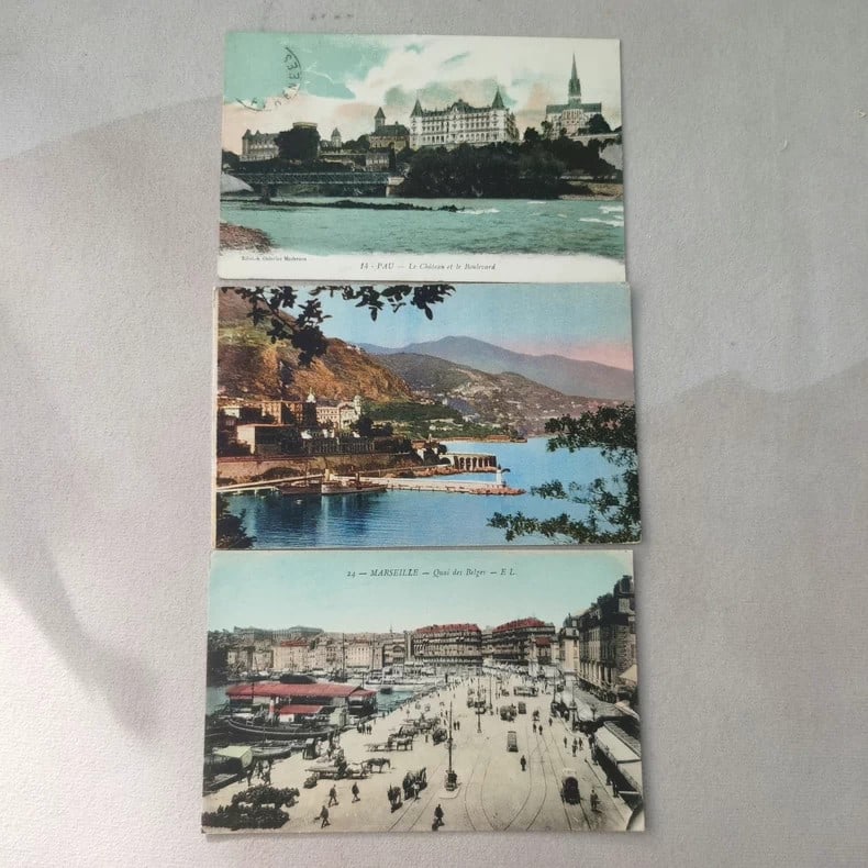 A set of colorful postcards: Size:/. Condition: Good used condition. Provenance: From Philadelphia PA estate. In house shipping is available for this item. All the items AS IS, please join the auction preview for the condition De