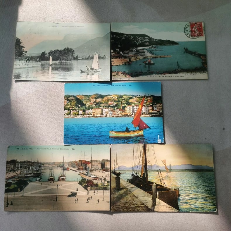 A set of postcards on geographical landscapes from the late 19th century in Europe: Size:/. Condition: Good used condition. Provenance: From Philadelphia PA estate. In house shipping is available for this item. All the items AS IS, please join the auction preview for the condition De