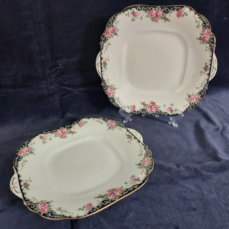 Pair of vintage Aynsley sandwich plates: Size:/. Condition: Good used condition. Provenance: From Philadelphia PA estate. In house shipping is available for this item. All the items AS IS, please join the auction preview for the condition De
