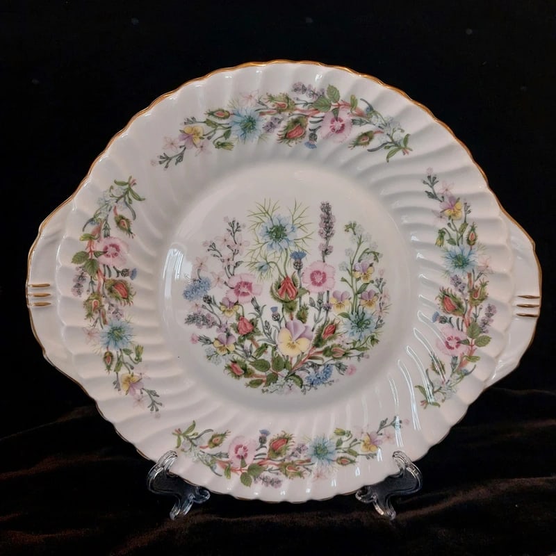 Aynsley Wild Tudor Sandwich Plate (1 of 1)