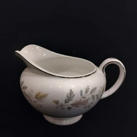 Creamer Jug Johnson Brothers Lynton Older Snowhite