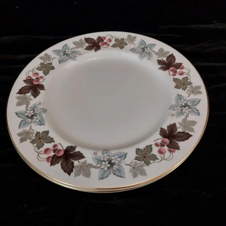 Royal Doulton Camelot Dinner Plates Set of 2: Size:/. Condition: Good used condition. Provenance: From Philadelphia PA estate. In house shipping is available for this item. All the items AS IS, please join the auction preview for the condition De