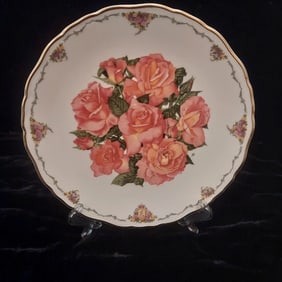 Royal Albert collectible decorative plate