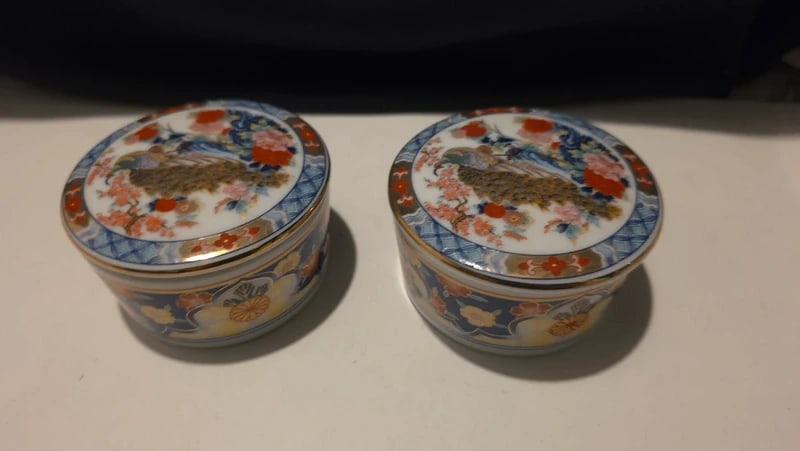 2 x Imari Covered Porcelain Floral Candy Dish Trinket Boxes Lid Japan Vintage Oriental (1 of 2)