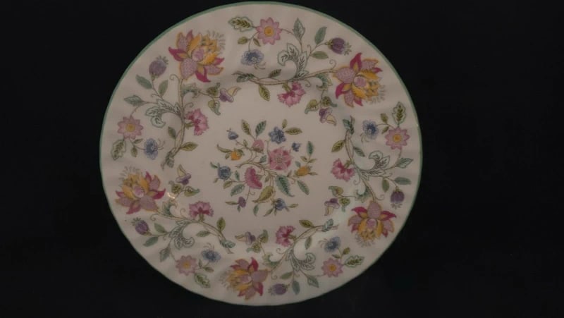 Minton Haddon Hall Green Edge 8" Side Plate Vintage (1 of 2)