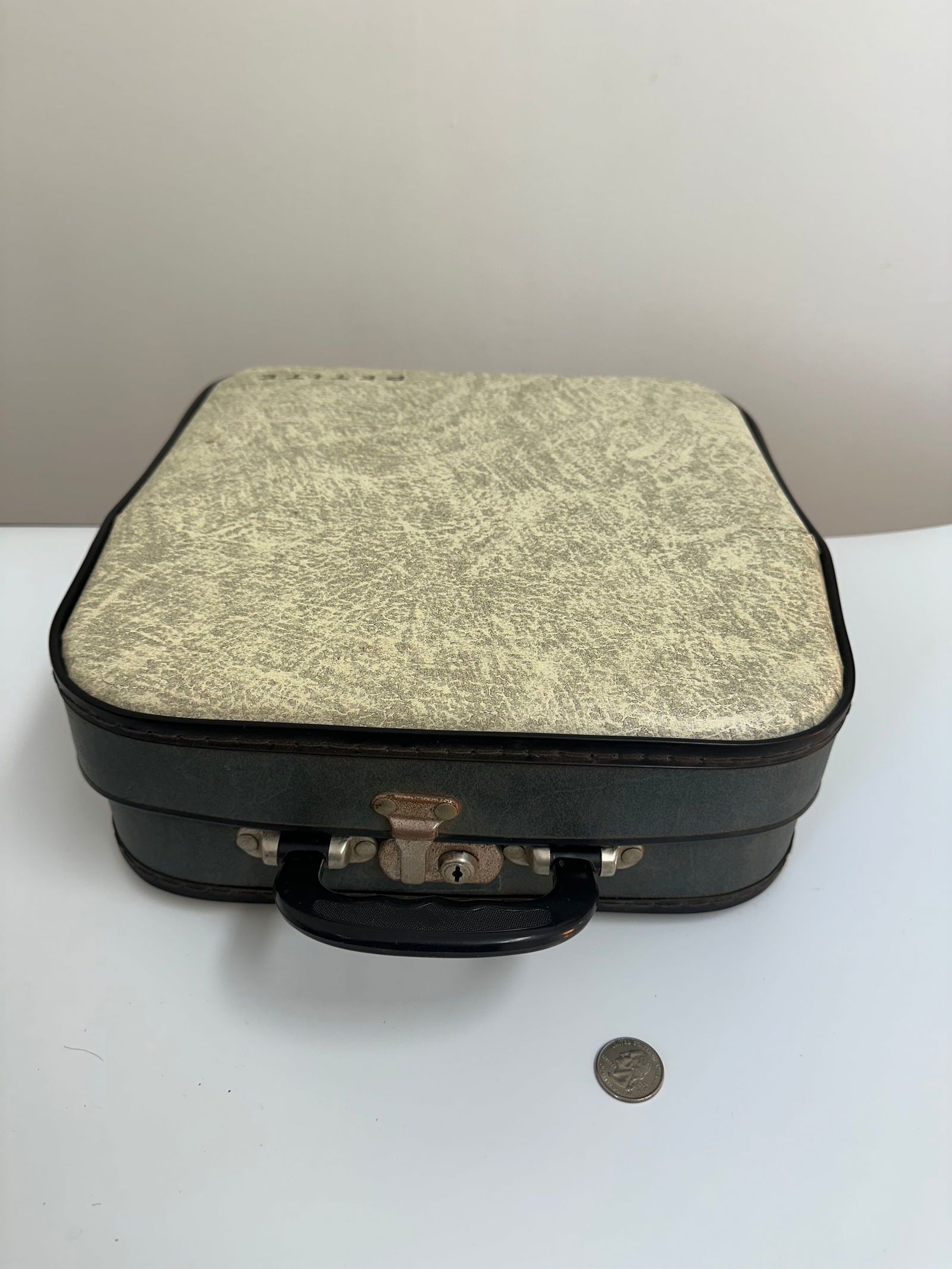 Vintage Typewriter With Case Tested Works Key Lost (1 of 2)