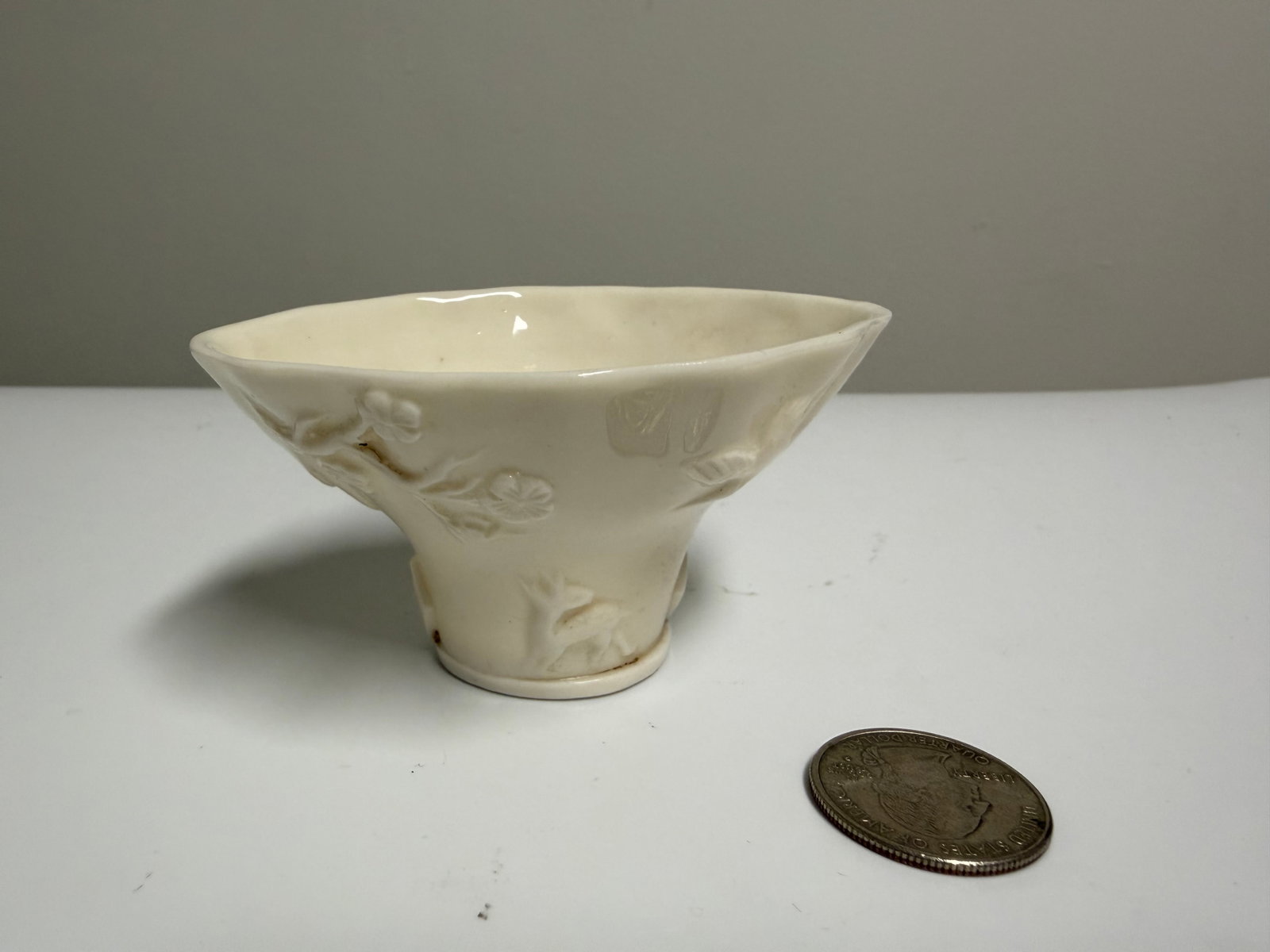 Chinese White Glazed Porcelain Cup: Dimension: W 3.5 inches/ 8.8 cm, please note Due to manual measurement, dimensions may vary. Condition: Good used condition, please note buyers are obligated to come to the site to inspect the conditi