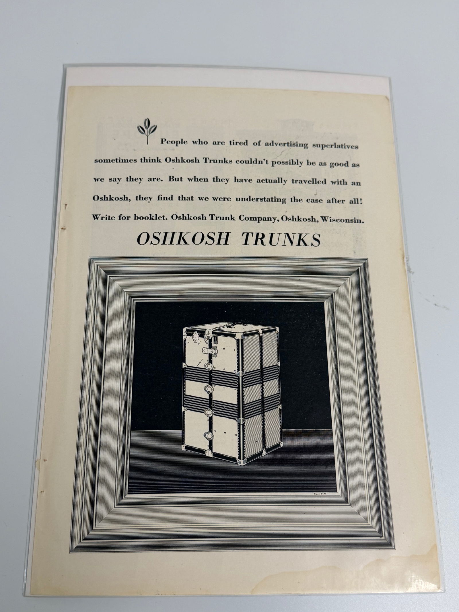 Vintage OSHKOSH TRUNKS: Dimension: / , please note Due to manual measurement, dimensions may vary. Condition: Good used condition, please note buyers are obligated to come to the site to inspect the condition and details of