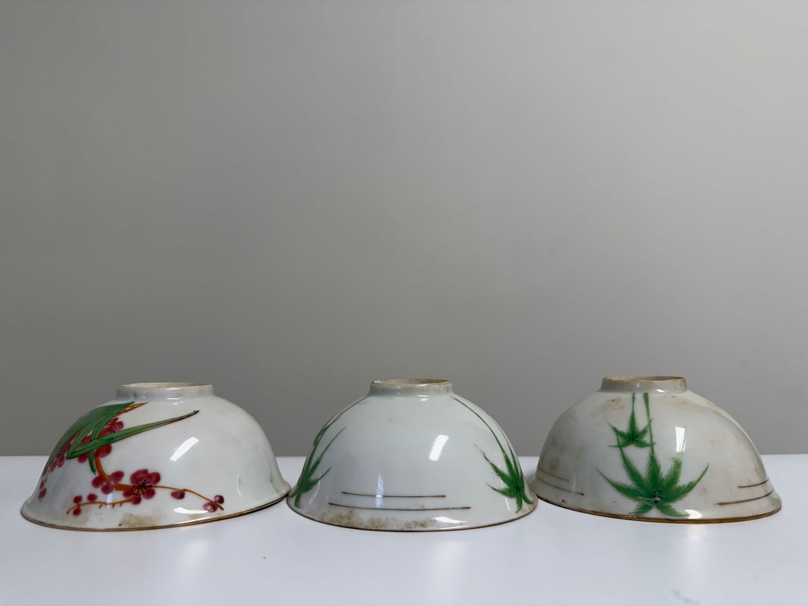 Set of 3 Egg Shell Chinese Famille Rose Porcelain Bowls: Dimension: width 4.6 inch/ 11.1 cm , please note Due to manual measurement, dimensions may vary. Condition: Good used condition, please note buyers are obligated to come to the site to inspect the