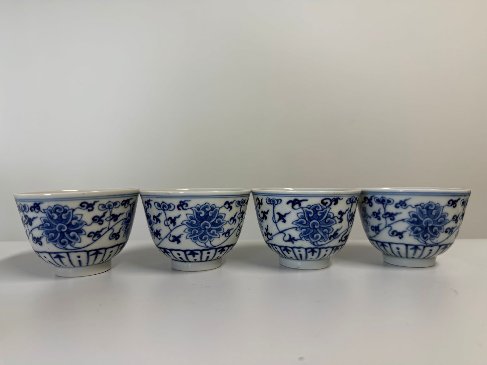 Set of 4 Chinese blue and white porcelain China cups (1 of 5)