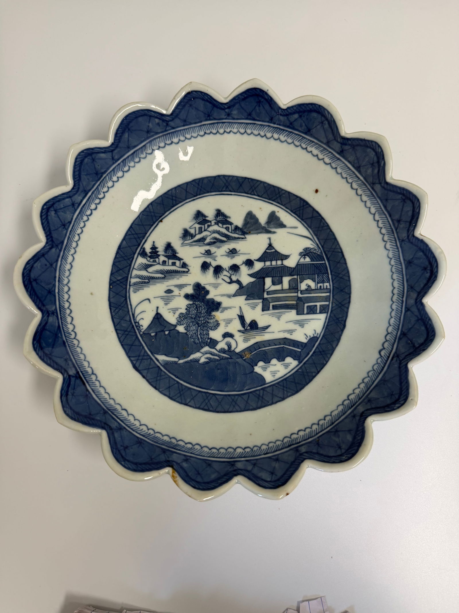 Chinese blue and white porcelain landscape plate: Dimension: 9.3 inch / 23.9 cm , please note Due to manual measurement, dimensions may vary. Condition: Good used condition, please note buyers are obligated to come to the site to inspect the