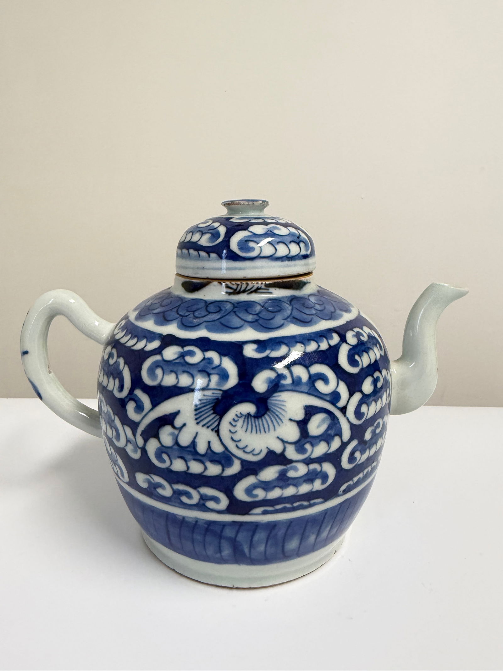 Chinese blue and white bats teapot (1 of 9)