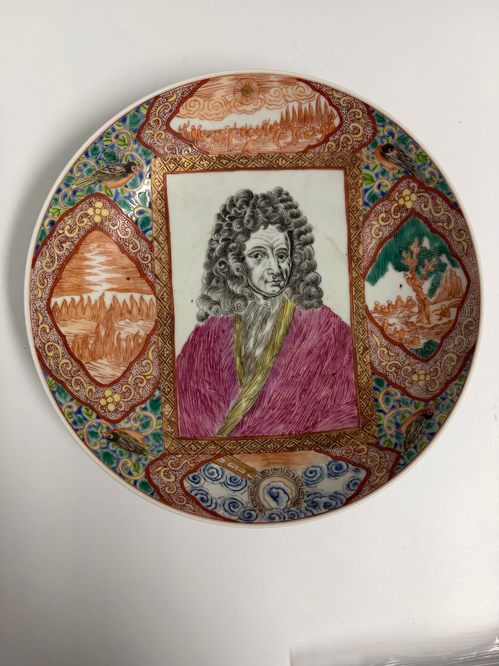 Chinese export enameled famille rose porcelain plate: Dimension: 8.4 inch / 21.3 cm , please note Due to manual measurement, dimensions may vary. Condition: Good used condition, please note buyers are obligated to come to the site to inspect the