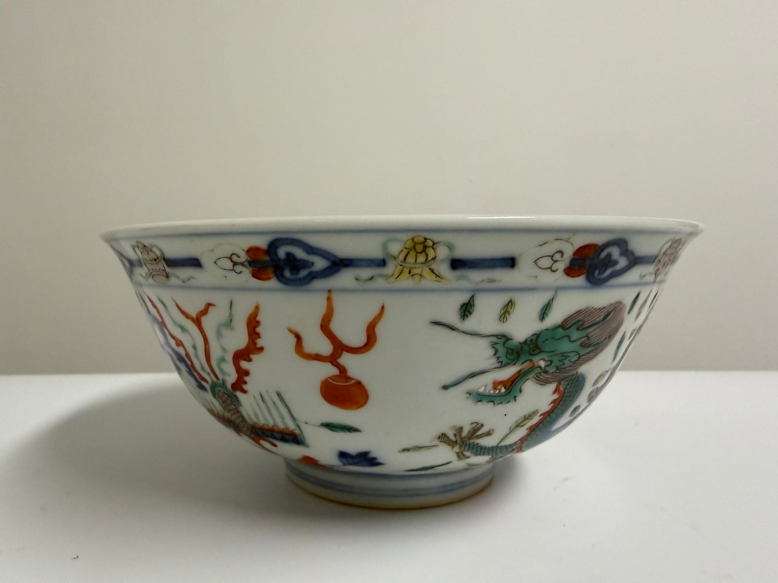 Chinese blue and white dragon & Phoenix porcelain bowl China characters mark: Dimension: 6.8 inch / 16.1 cm , please note Due to manual measurement, dimensions may vary. Condition: Good used condition, please note buyers are obligated to come to the site to inspect the