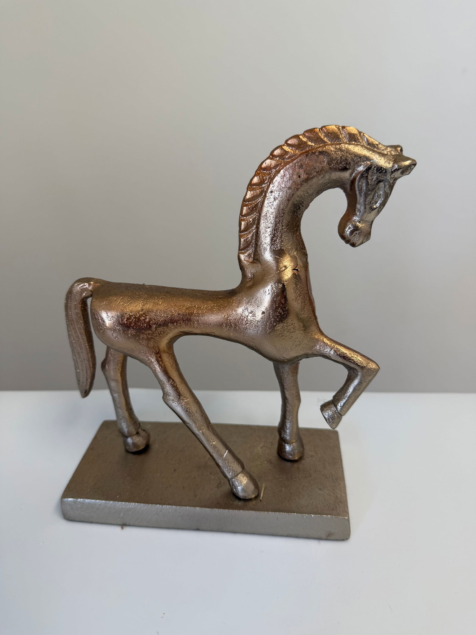 Vintage Copper Horse Sculpture: Dimension: 7.5 inch / 19 cm , please note Due to manual measurement, dimensions may vary. Condition: Good used condition, please note buyers are obligated to come to the site to inspect the