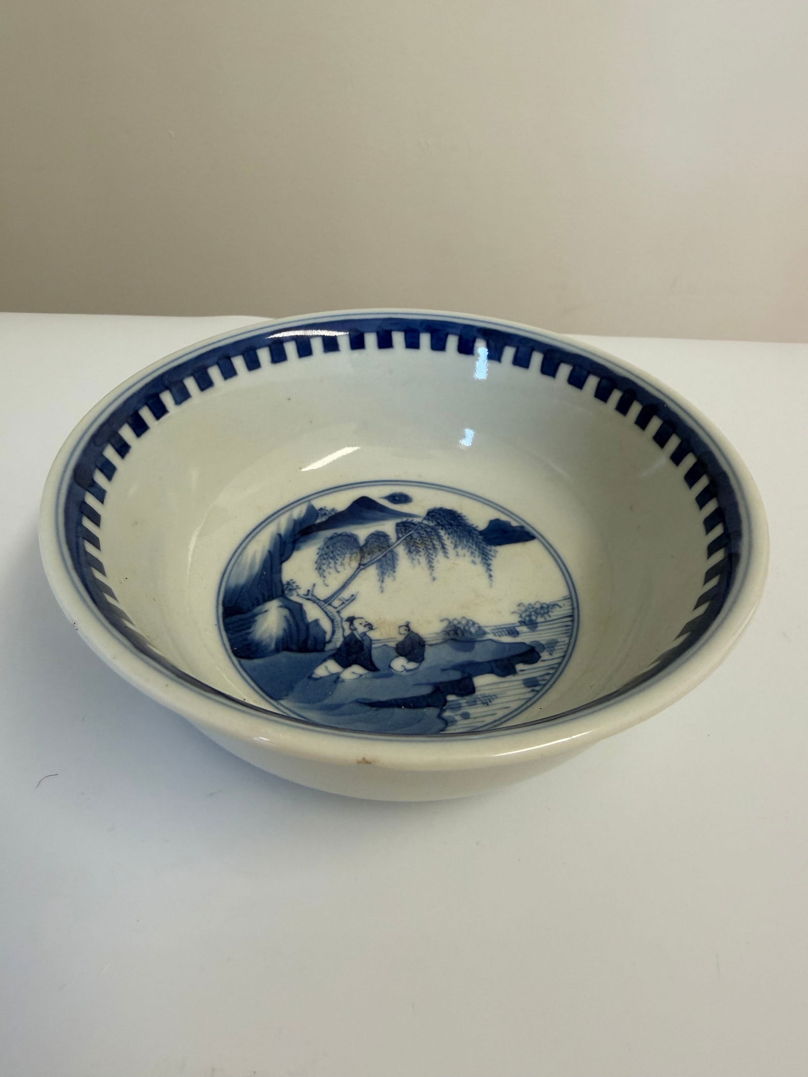 Chinese blue and white landscape bowl (1 of 5)