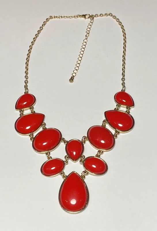 Stunning Ruby Red & Gold Statement Bib Necklace: Dimension: 8 inches/ 20 cm, please note Due to manual measurement, dimensions may vary. Condition: Good used condition, please note buyers are obligated to come to the site to inspect the condition
