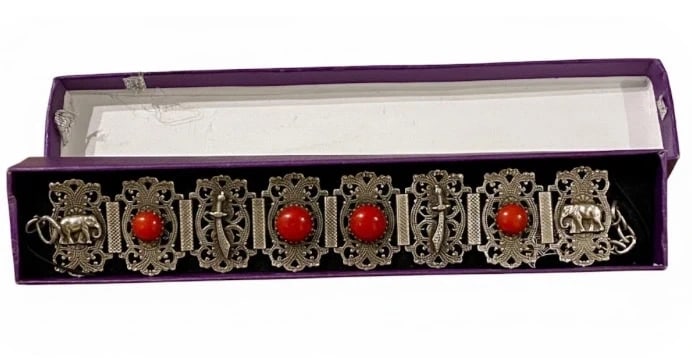 Vintage 800 Silver Turkish Filigree Bracelet: Dimension: 8 inches/ 20 cm, please note Due to manual measurement, dimensions may vary. Condition: Good used condition, please note buyers are obligated to come to the site to inspect the condition an