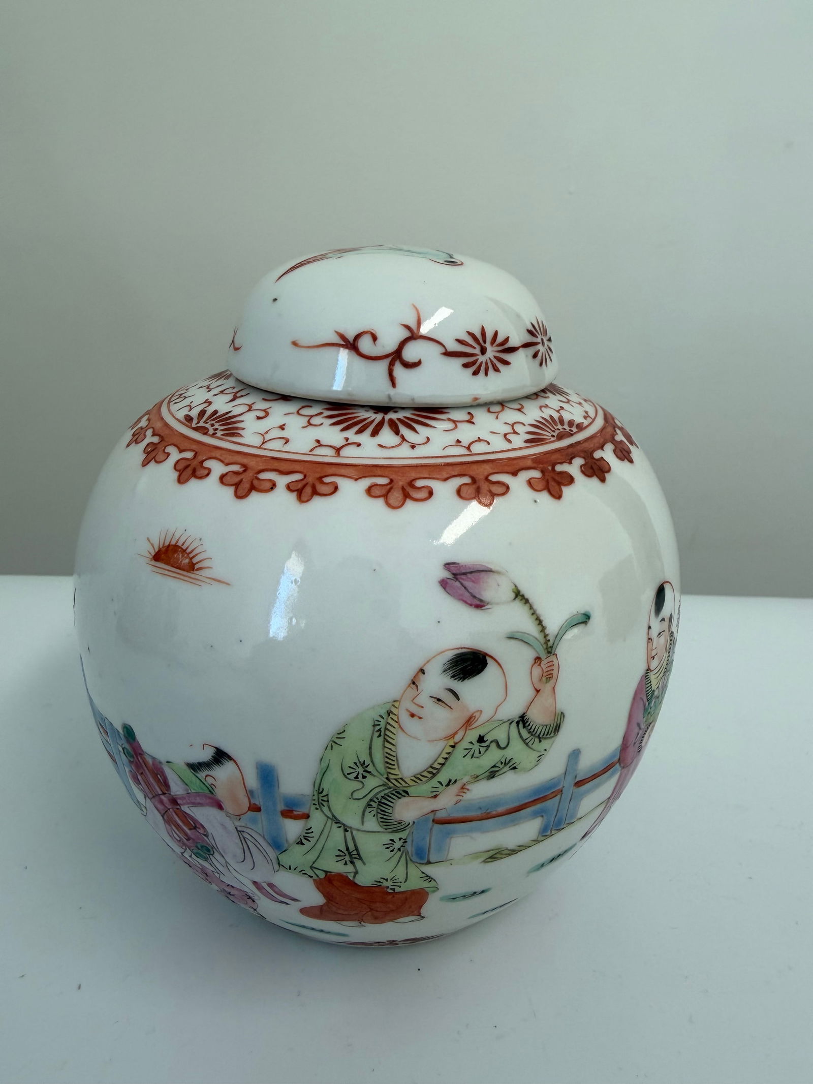 Chinese famille rose porcelain children ginger jar (1 of 8)