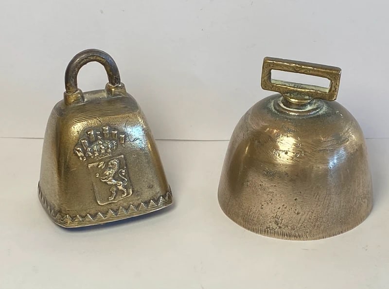 Vintage Norwegian Brass Bells - Åndalsnes Souvenir Pair: Dimension: 3.5 inches, please note Due to manual measurement, dimensions may vary. Condition: Good used condition, please note buyers are obligated to come to the site to inspect the condition and