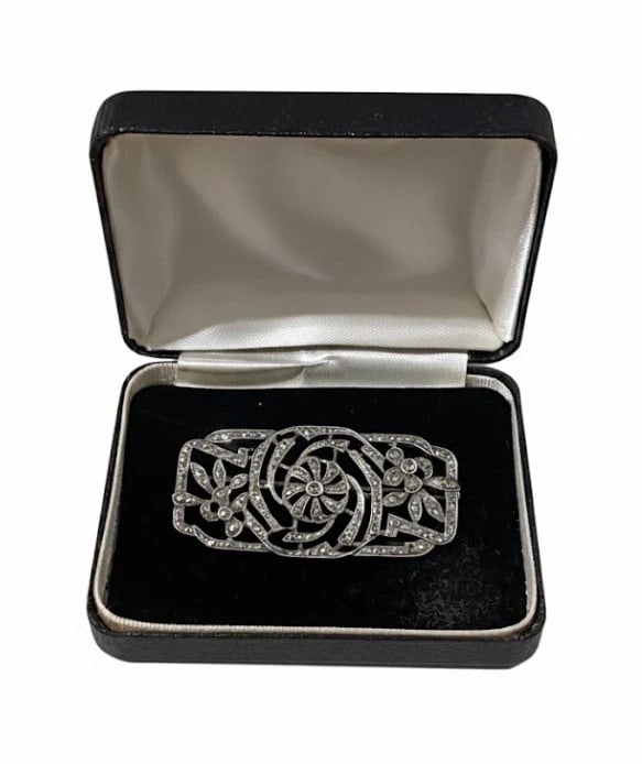 Vintage Art Deco Sterling Marcasite: Dimension: 2 inch / 5 cm , please note Due to manual measurement, dimensions may vary. Condition: Good used condition, please note buyers are obligated to come to the site to inspect the condition and