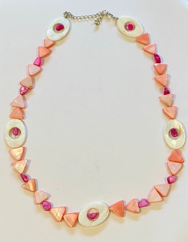 Stunning Vintage 70s/80s Multi-Strand: Dimension: inch / cm , please note Due to manual measurement, dimensions may vary. Condition: Good used condition, please note buyers are obligated to come to the site to inspect the condition and