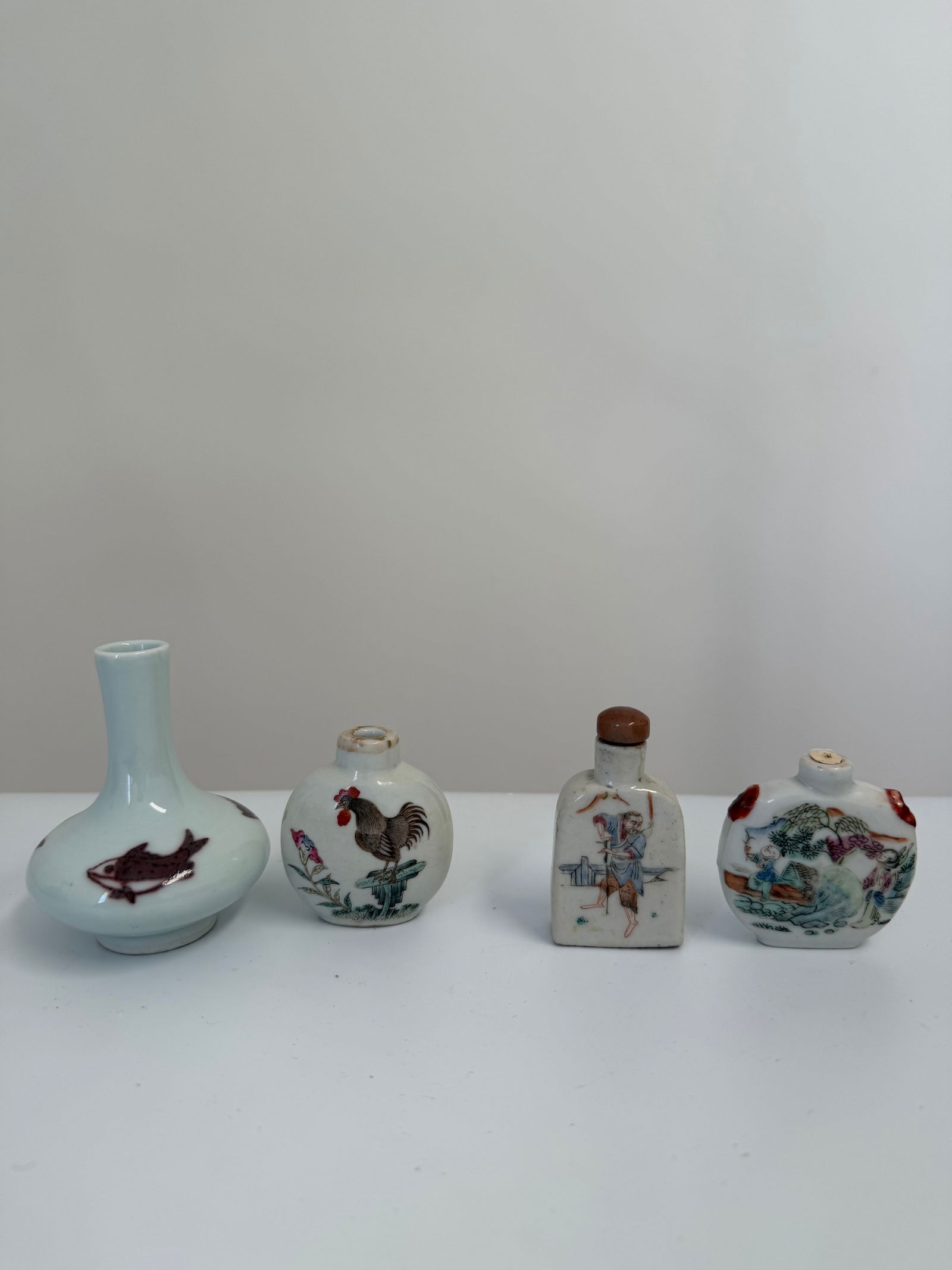 Set Of 4 Chinese famille rose porcelain snuff bottles (1 of 8)