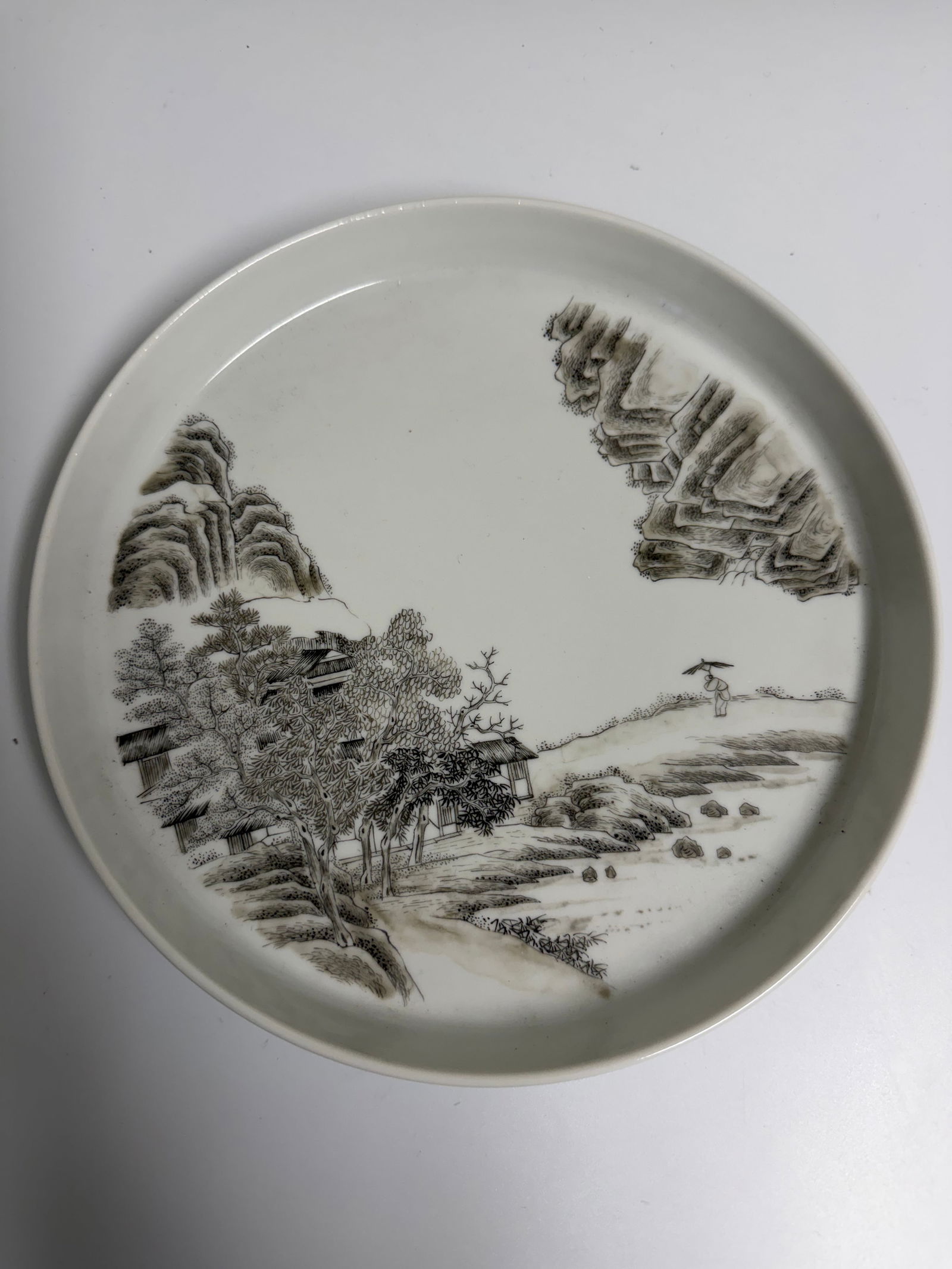 Chinese famille rose black and white China landscape porcelain plate blue and white mark: Dimension: 7.8 inch / 19.8 cm , please note Due to manual measurement, dimensions may vary. Condition: Good used condition, please note buyers are obligated to come to the site to inspect the