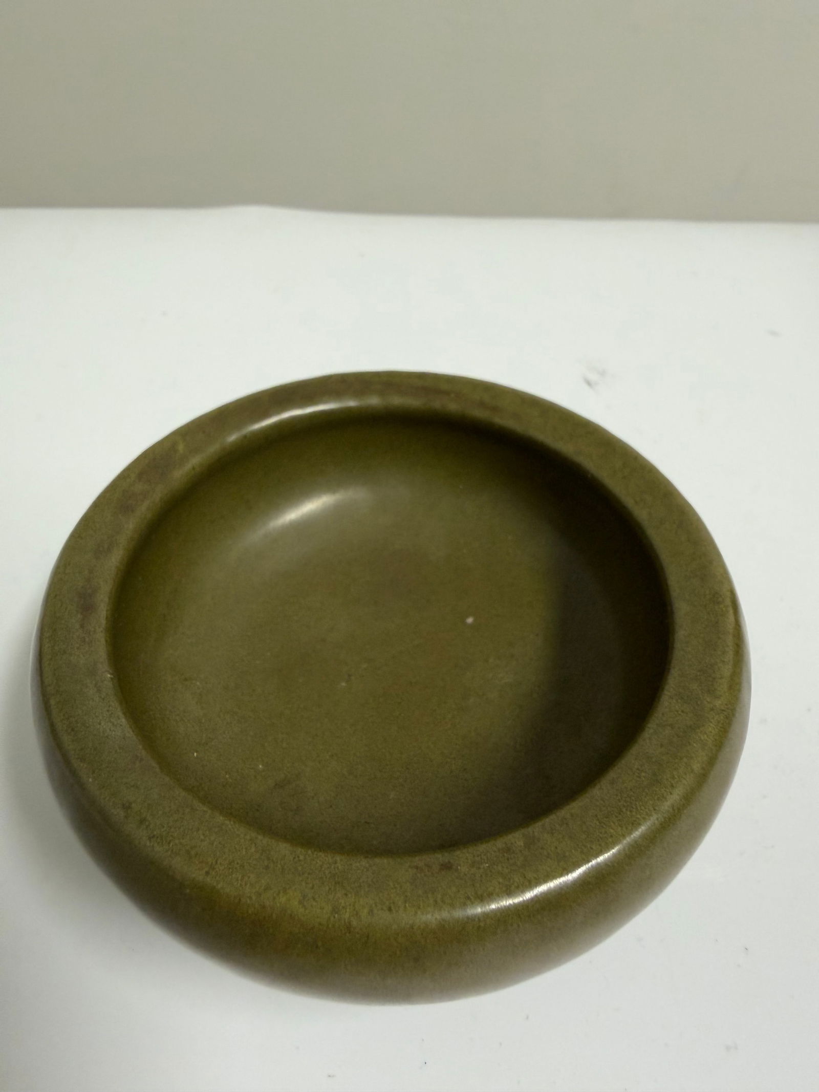 Chinese tea ash glazed China porcelain dish: Dimension: 3.5 inch / 8.9 cm , please note Due to manual measurement, dimensions may vary. Condition: Good used condition, please note buyers are obligated to come to the site to inspect the