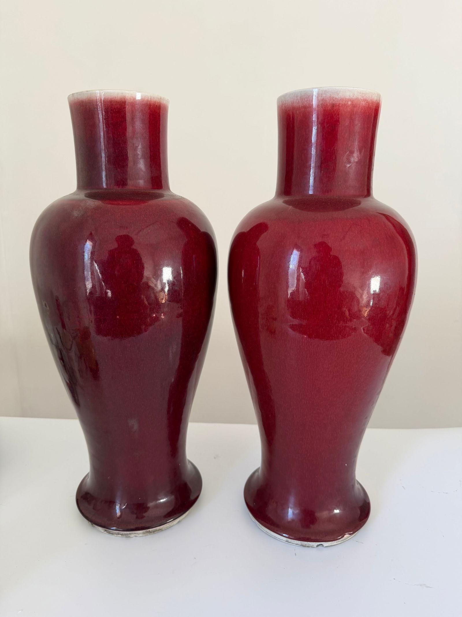 Pair of Chinese red glazed ice crack OX BLOOD SANG DE China porcelain vase: Dimension: 18 inch / 45.7 cm , please note Due to manual measurement, dimensions may vary. Condition: Good used condition, please note buyers are obligated to come to the site to inspect the