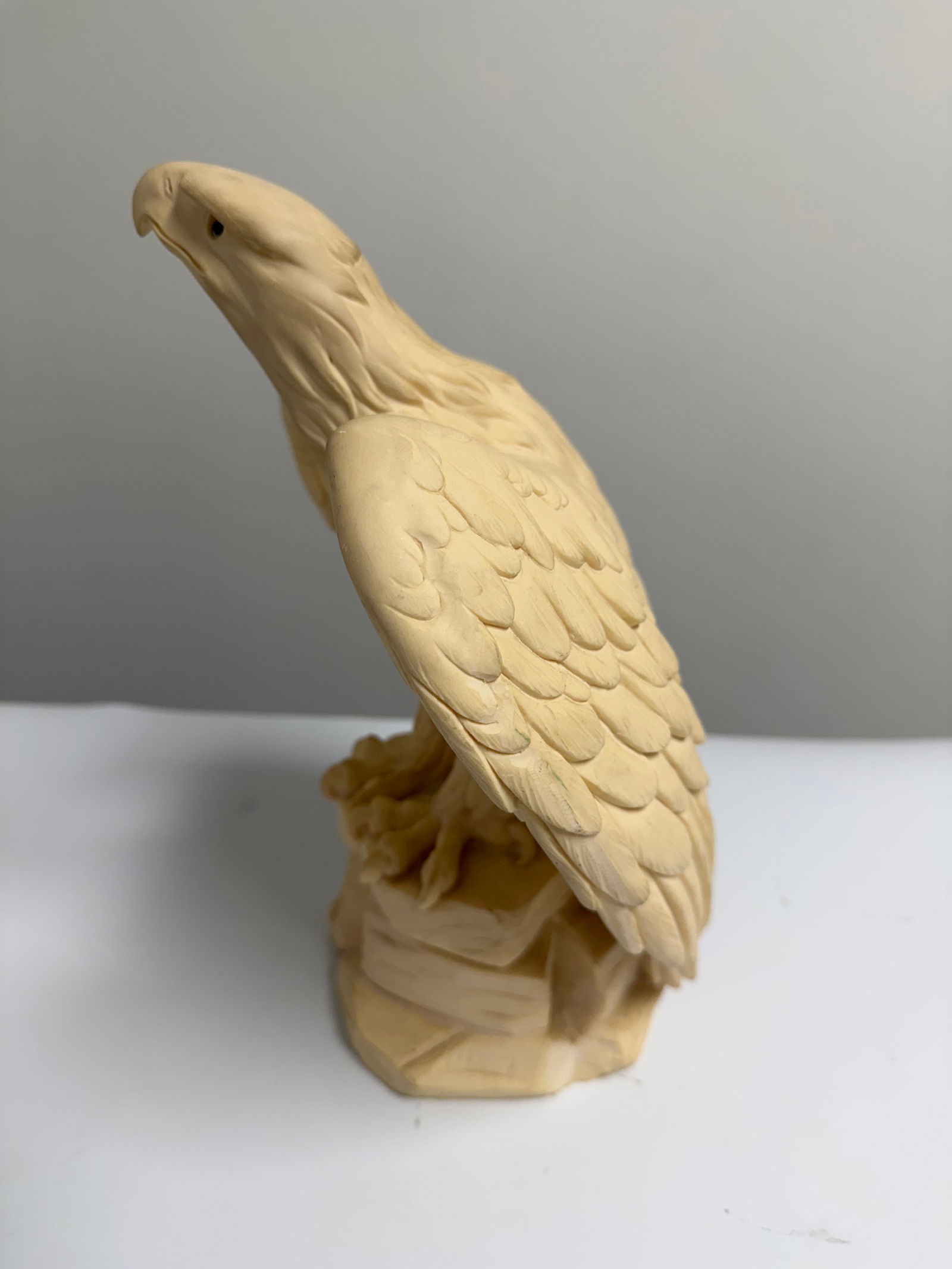 Vintage eagle sculpture - 2