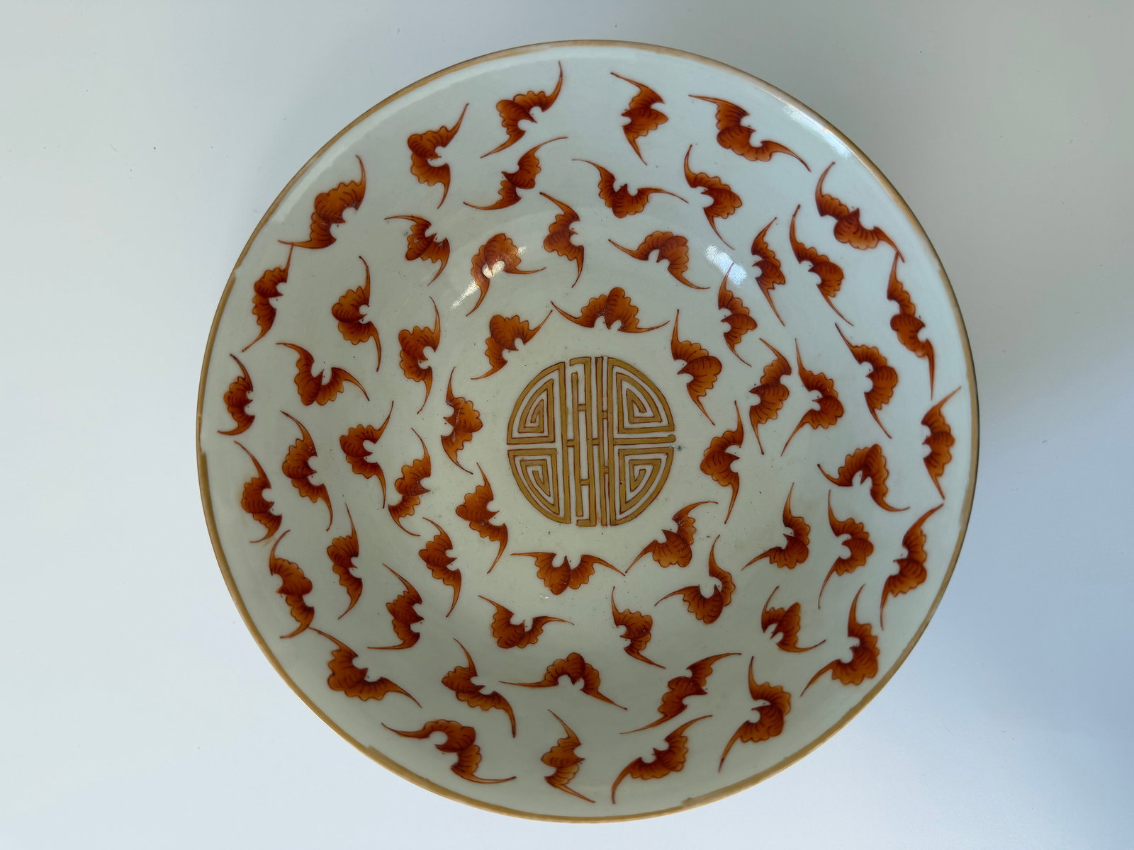 Chinese red famille rose bats gilded longevity porcelain China bowl mark: Dimension: width 7.2 inches/ 18.3 cm. , please note Due to manual measurement, dimensions may vary. Condition: Good used condition, please note buyers are obligated to come to the site to inspect the 