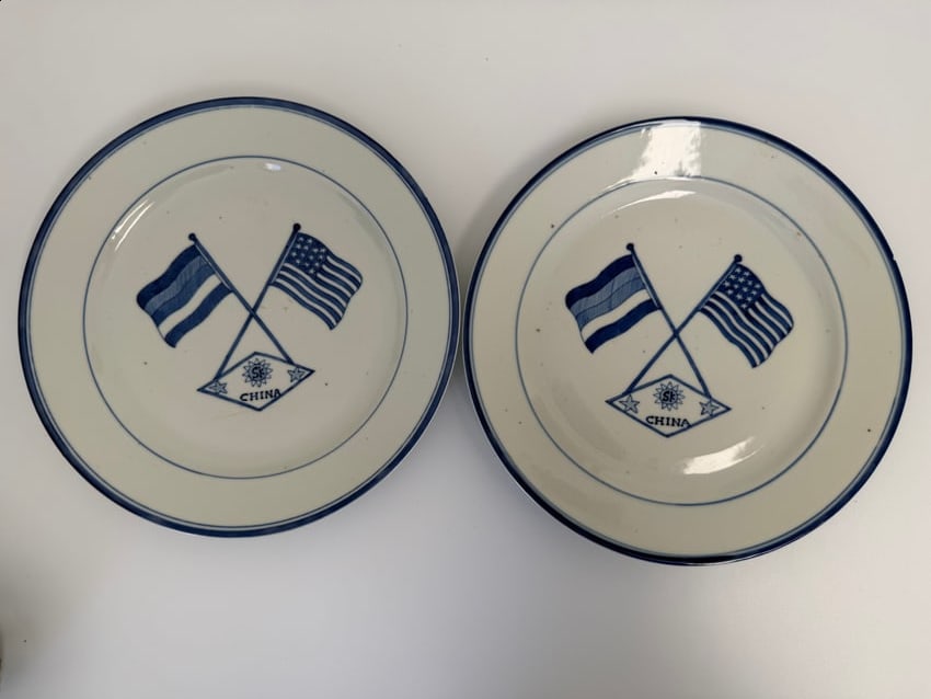 Pair Of Chinese blue and white USA and China Flags porcelain China plates: Dimension: 9.5 inches/ 24.1 cm. , please note Due to manual measurement, dimensions may vary. Condition: Good used condition, please note buyers are obligated to come to the site to inspect the condit
