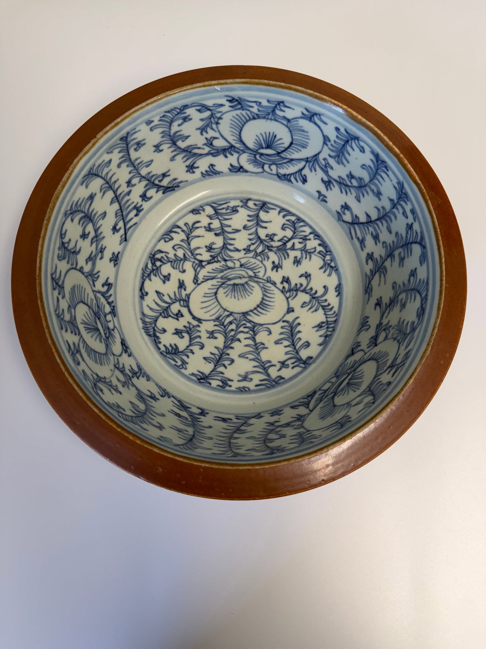 Large Chinese blue and white lotus porcelain China bowl: Dimension: 10.8 inches/ 27.5 cm. , please note Due to manual measurement, dimensions may vary. Condition: Good used condition, please note buyers are obligated to come to the site to inspect the condi