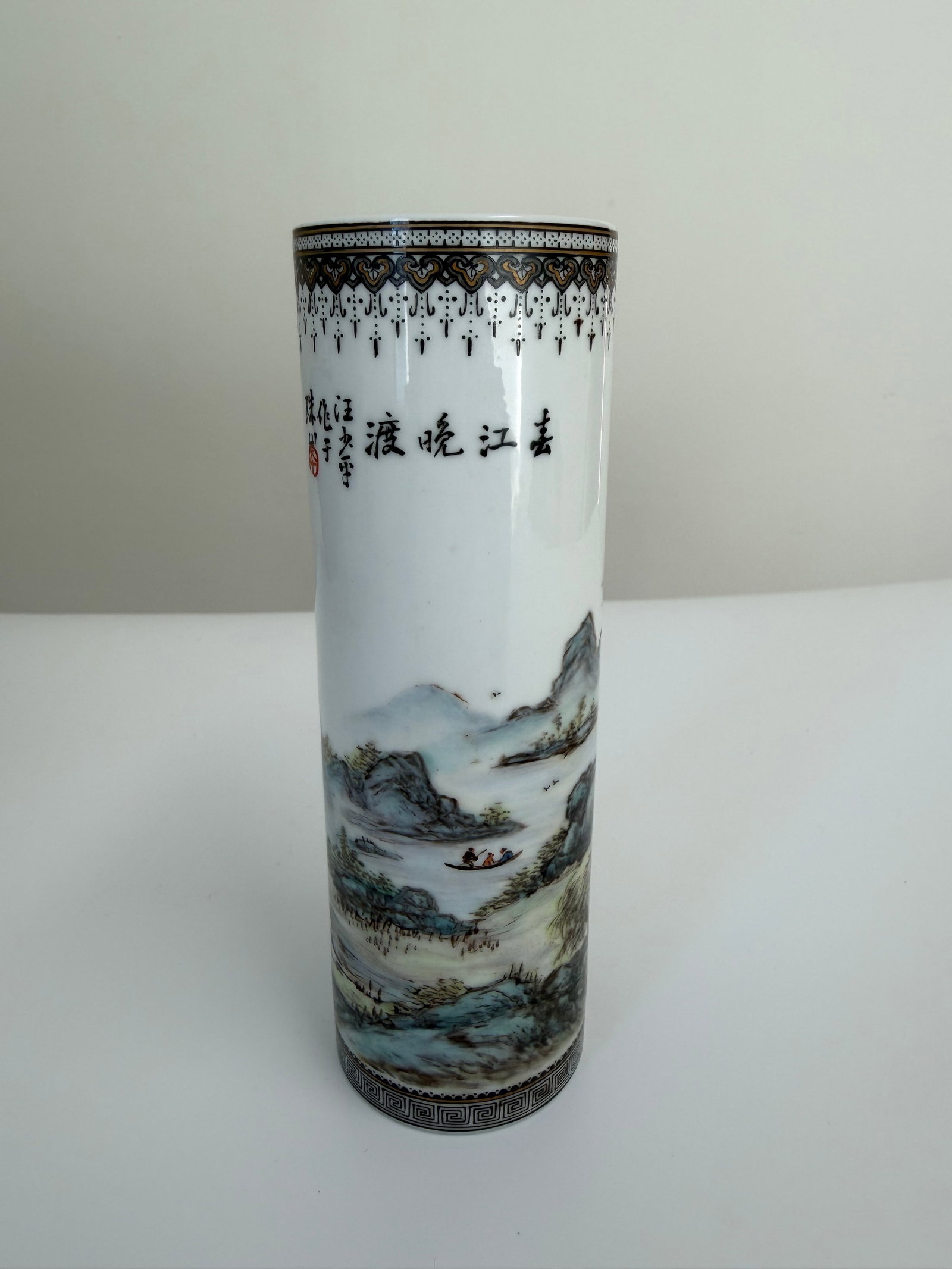 Chinese famille rose landscape porcelain China brush pot: Dimension: tall 5.9 inches/ 15 cm. , please note Due to manual measurement, dimensions may vary. Condition: Good used condition, please note buyers are obligated to come to the site to inspect the con