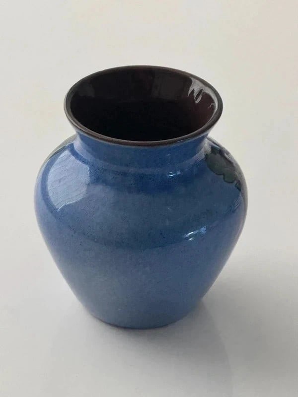 Vase - unstamped - 2