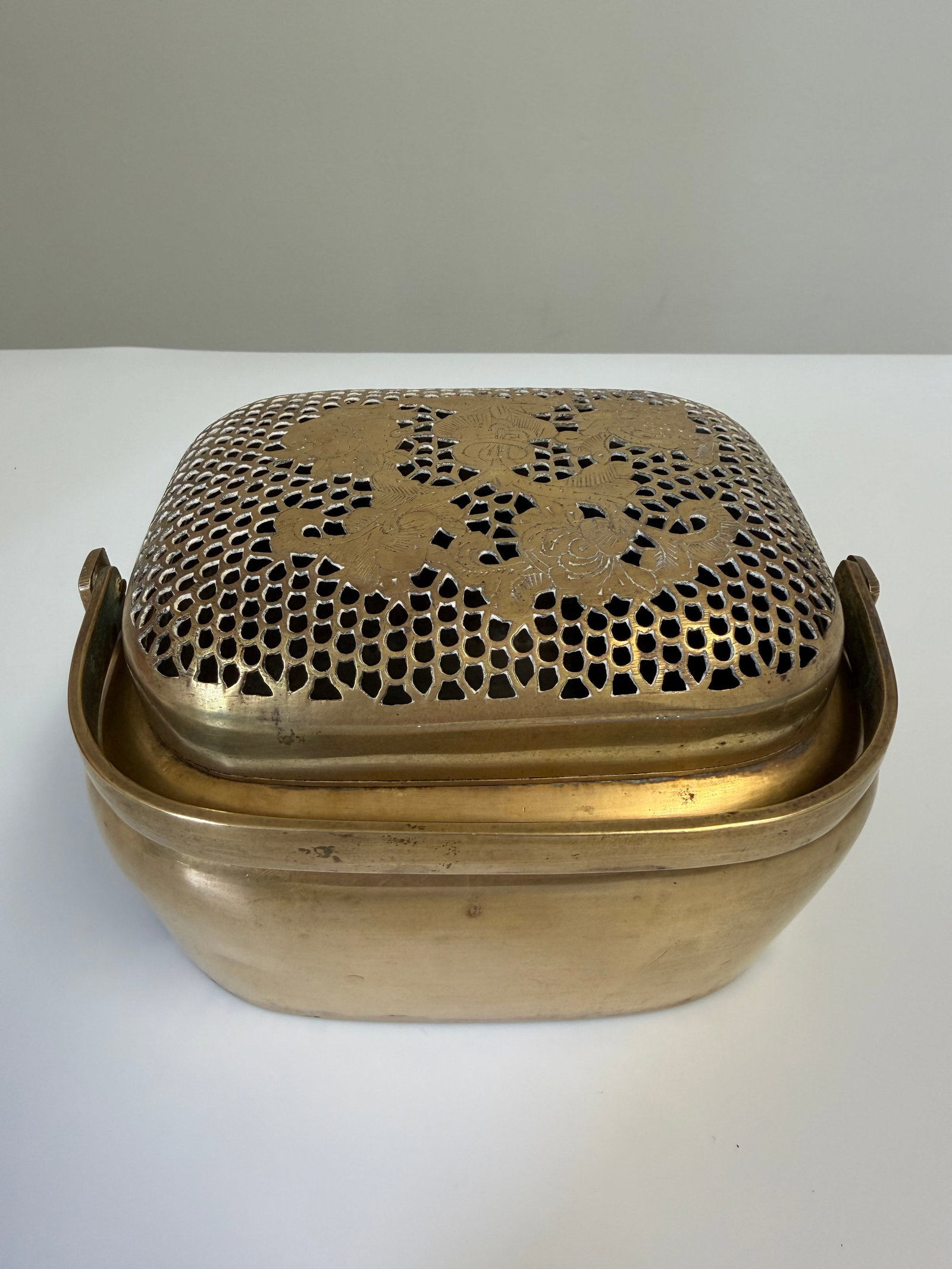 Chinese antique Bronze Incense Burner: Dimension: the item's width 6.3 inches/ 16 cm, please note Due to manual measurement, dimensions may vary. Condition: Good used condition, please note buyers are obligated to come to the site to inspe