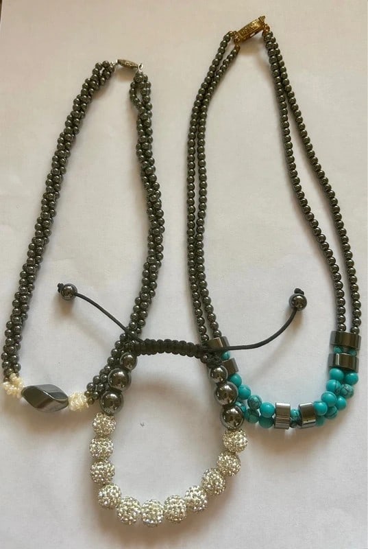 Vintage Looking Hematite Summer Jewellery: Dimension: , please note Due to manual measurement, dimensions may vary. Condition: Good used condition, please note buyers are obligated to come to the site to inspect the condition and details of